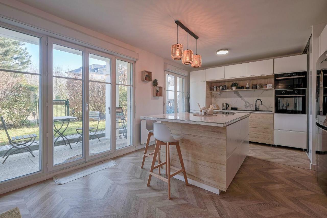 Emma - F3 Apartment With A Garden Монтеврен Екстериор снимка